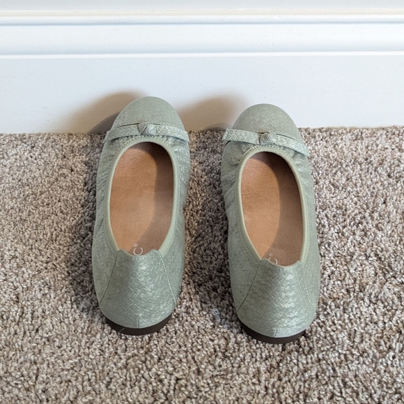 NEW Vionic Amorie Textured Ballet Flats Green sz 6 - Picture 4 of 6